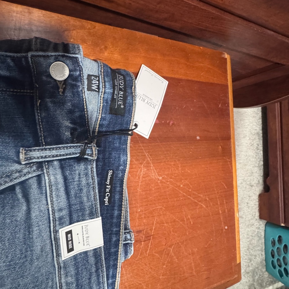 Judy Blue Dark Blue Skinny Fit Capris